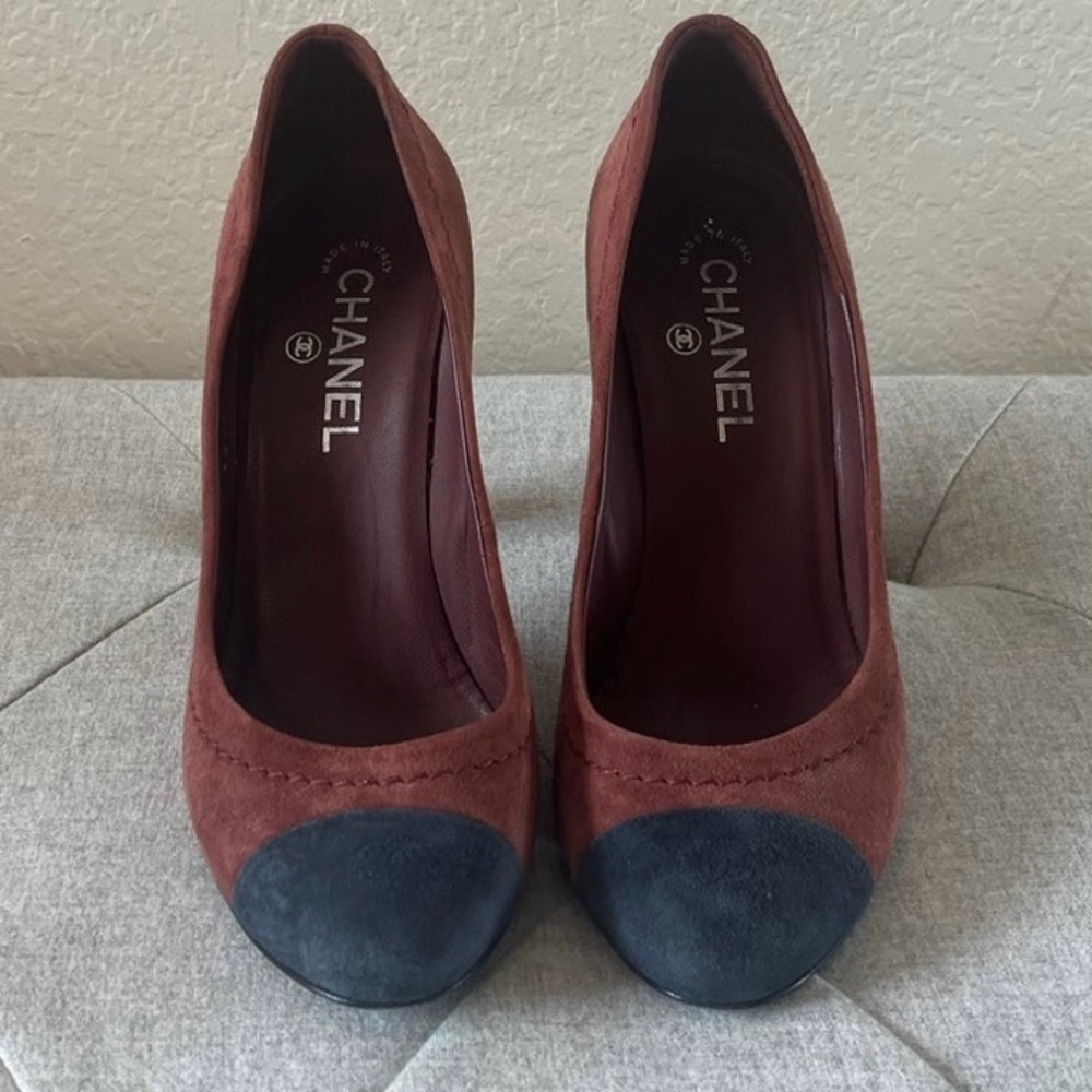 Chanel suede pump brown size 38.5